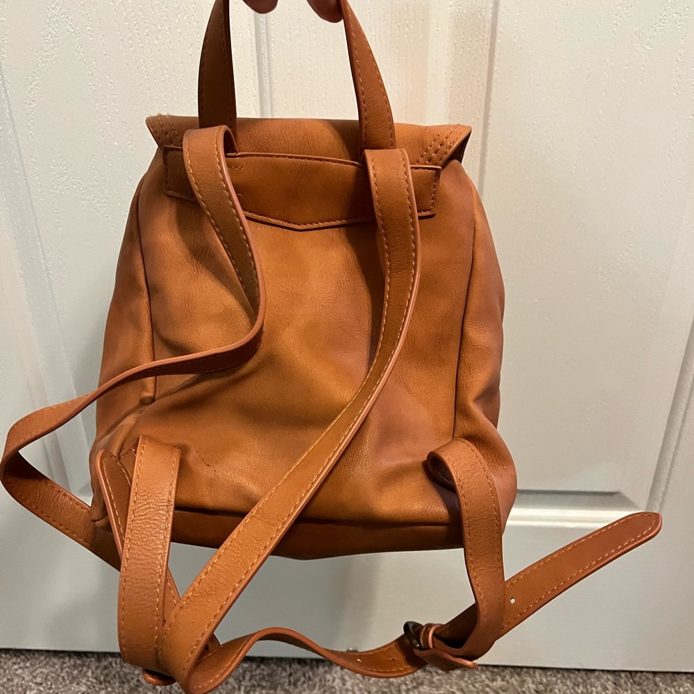 Universal Thread Women’s Backpack - image 2